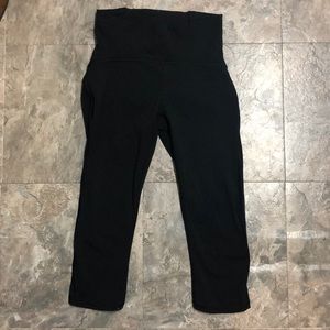 Black lululemon crop leggings